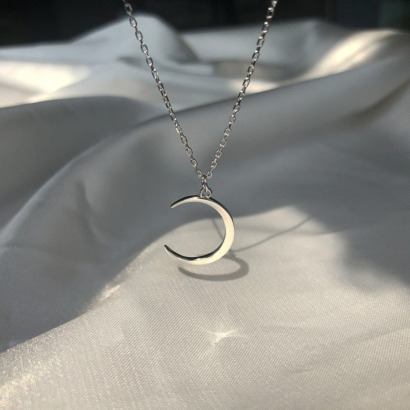 Collar " Half Moon "