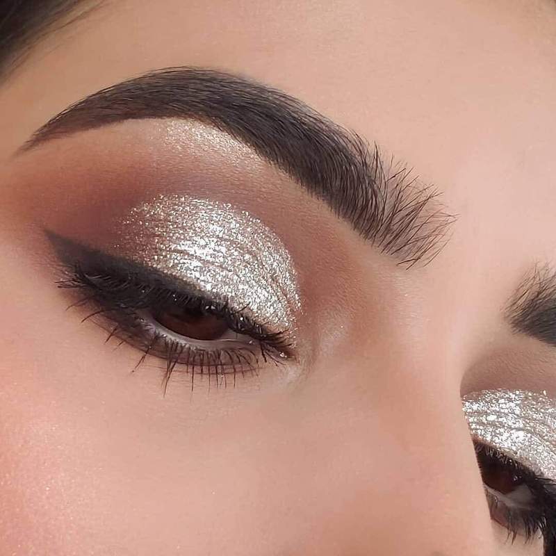 GLITTER & GLOW